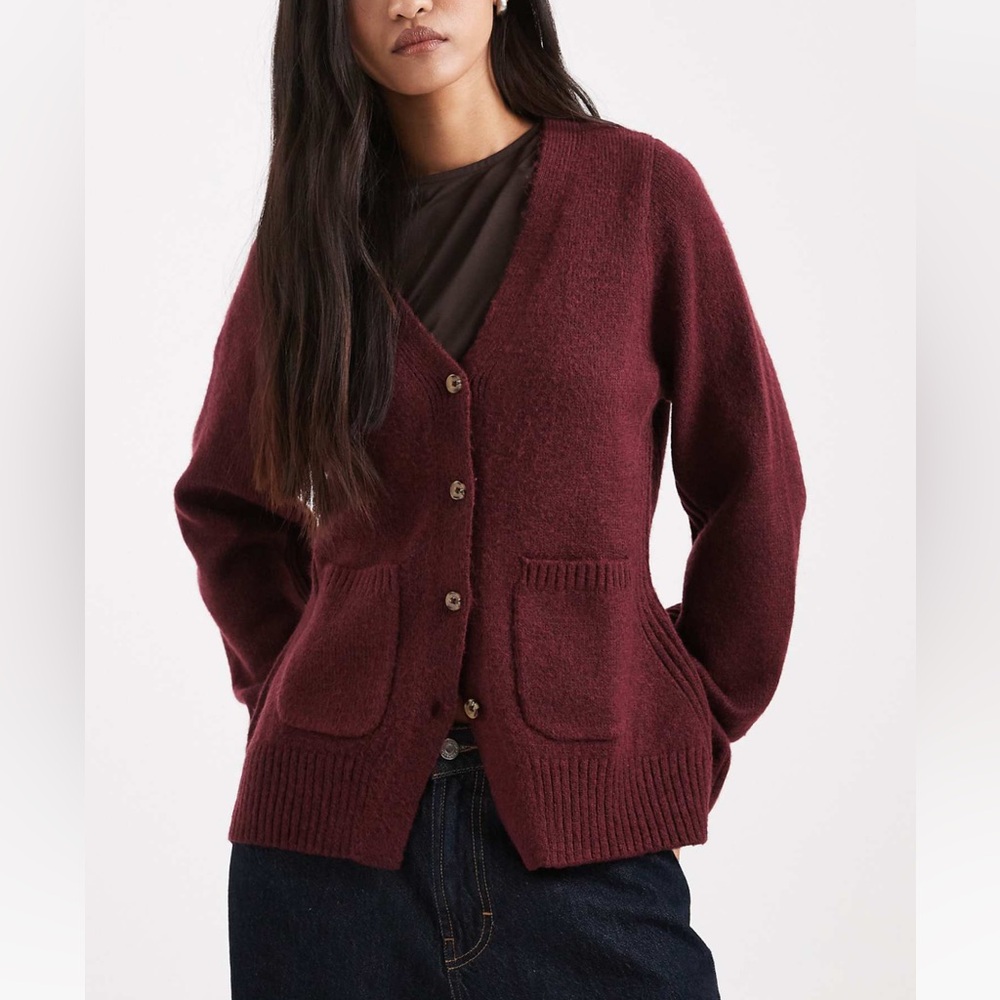 ASOS - burgundy v neck button front knit cardigan sweater with side pockets - Picture 2 of 6